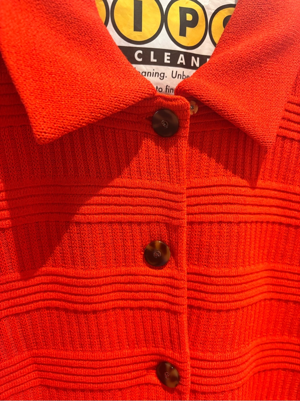 St. John Vibrant Red Orange knit  Button-Front Dress size 6 longline - Picture 2 of 2